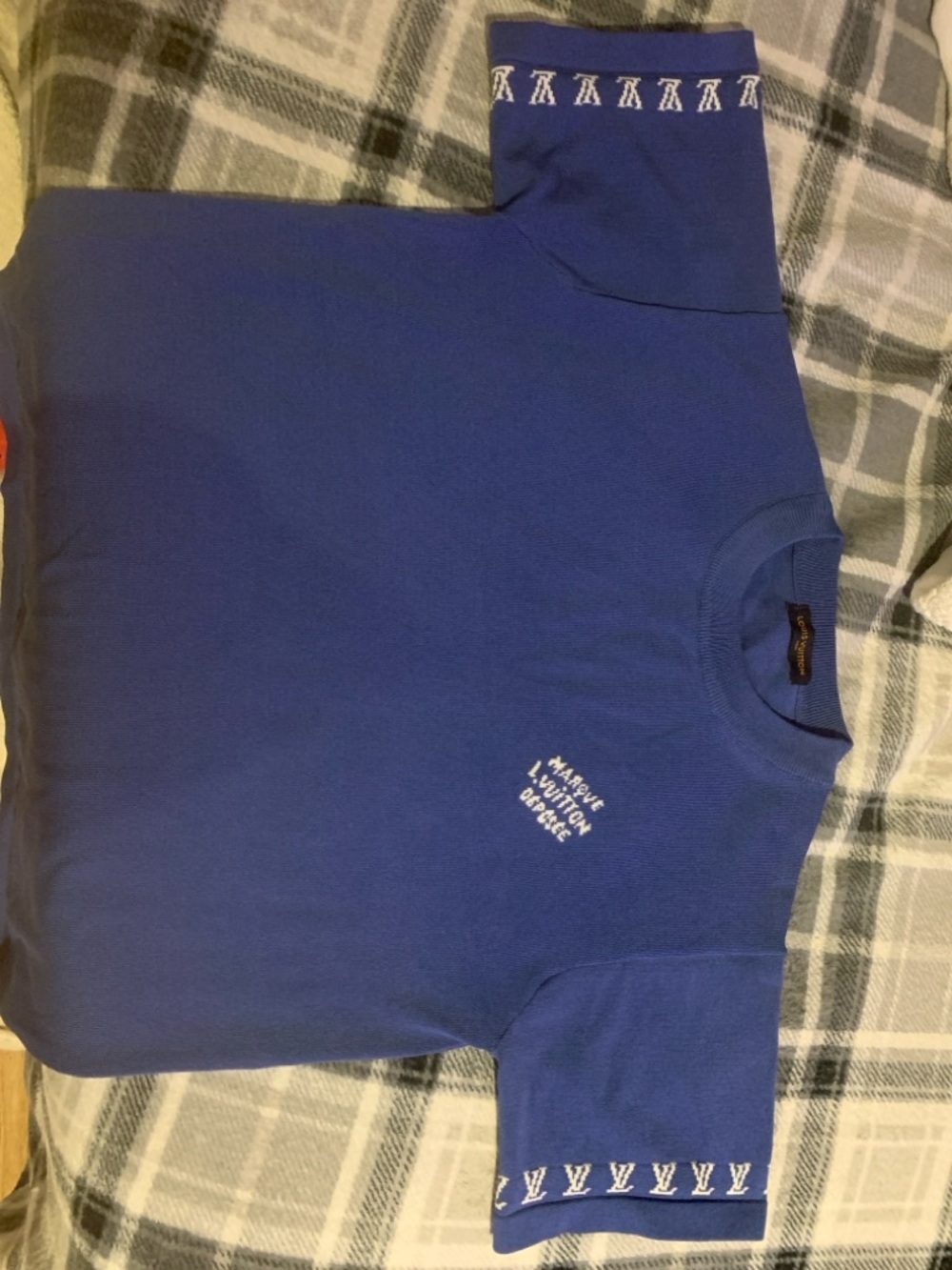 Louis Vuitton navy sweater with yellow logo - Picture 3 of 3